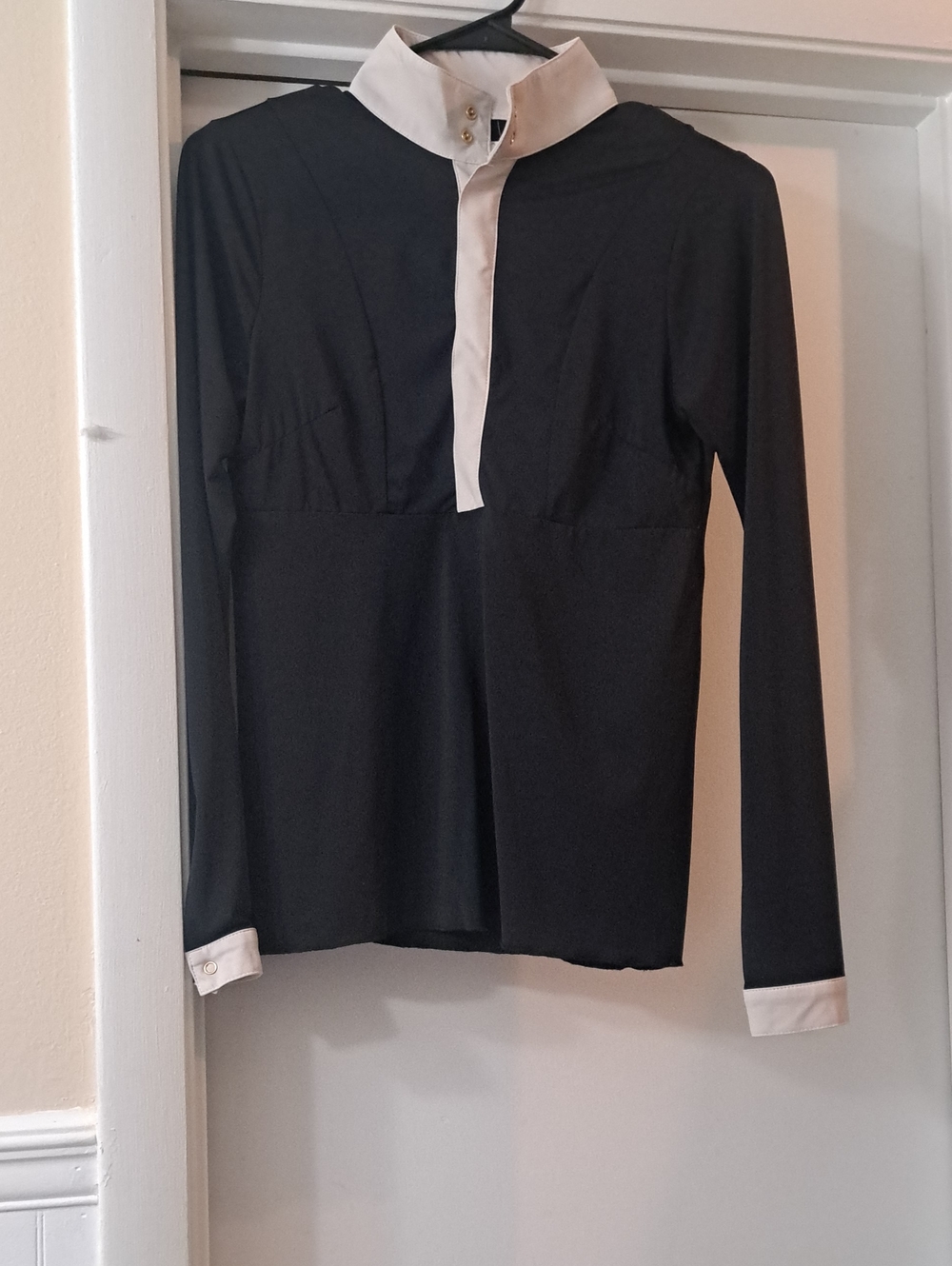 Solid Citizen Equestrian Isabel Show Shirt  in Black Noir Sz XS EUC